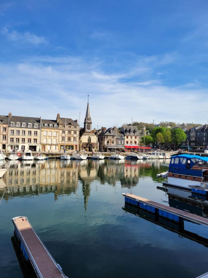 Apartamento Le Valentin - Parking Prive Offert - Coeur Historique -La Clef De Honfleur Exterior foto